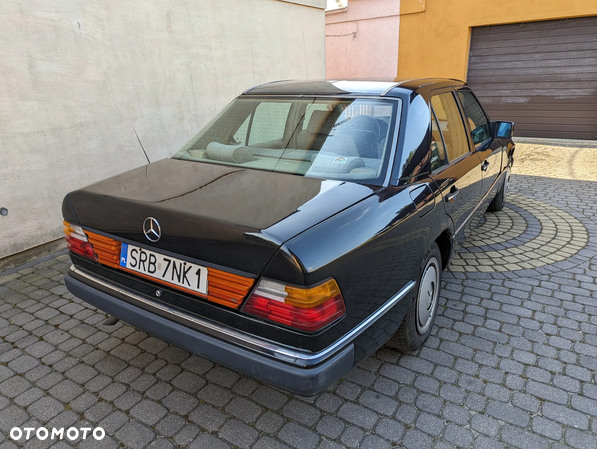 Mercedes-Benz W124 (1984-1993) - 10