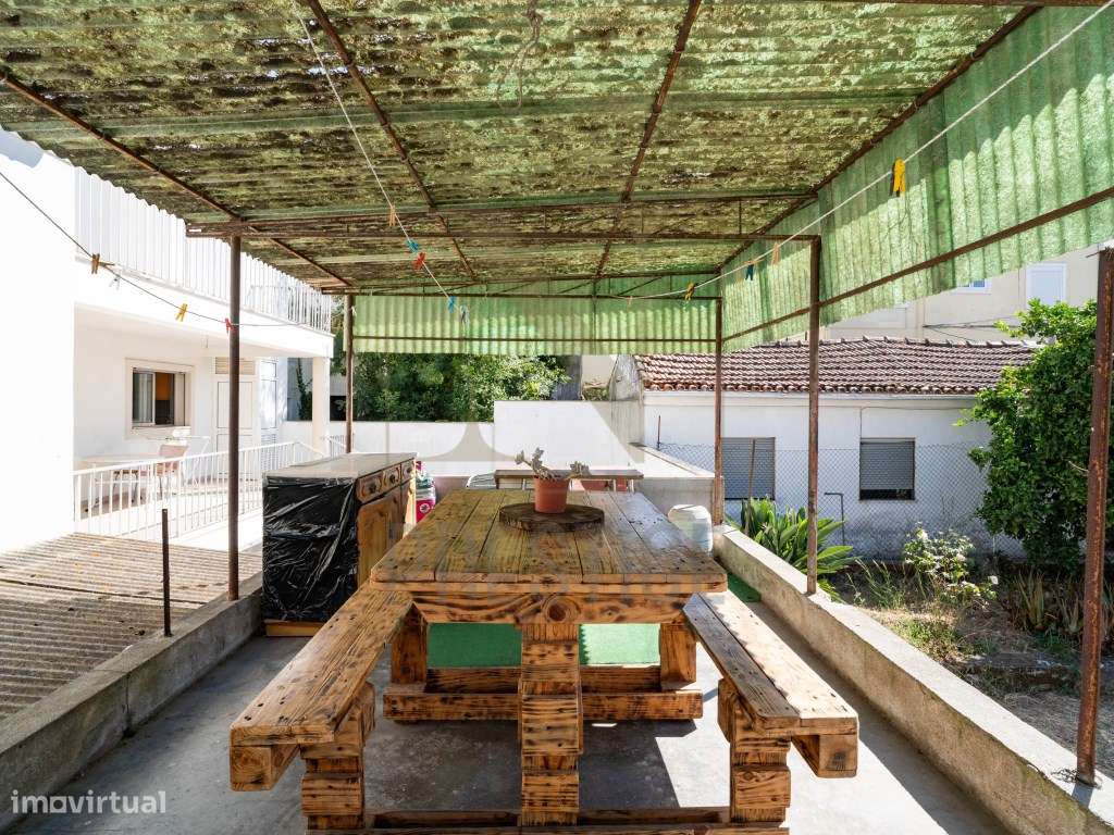 Prédio no Bairro Norton de Matos-39