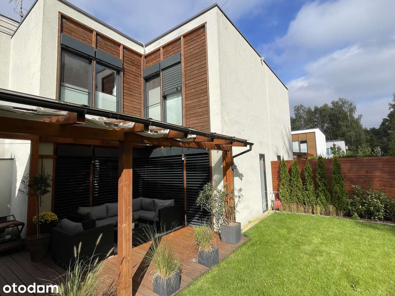 Komfortowy dom z pięknym ogrodem i widokiem na las. TOP LOKALIZACJA !! - Pełny obrazek: 4/17