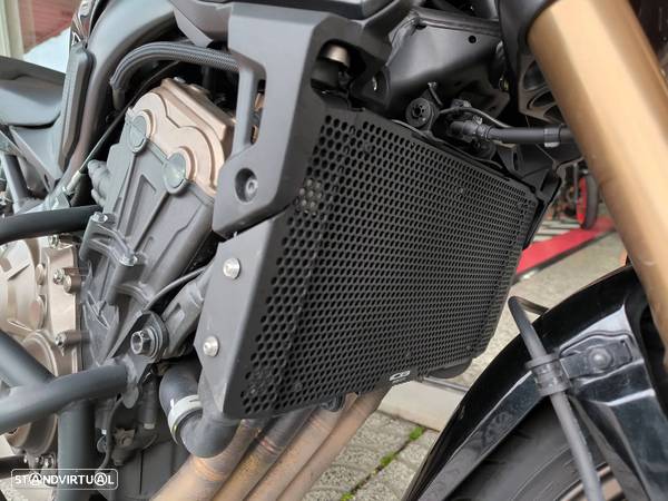 Honda CB 650 RA Neo Sports Cafe Akrapovic - 16