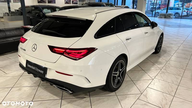 Mercedes-Benz CLA 200 AMG Line 7G-DCT - 5