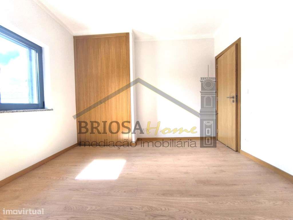 Moradia T3 em Vila Nova de Poiares-36