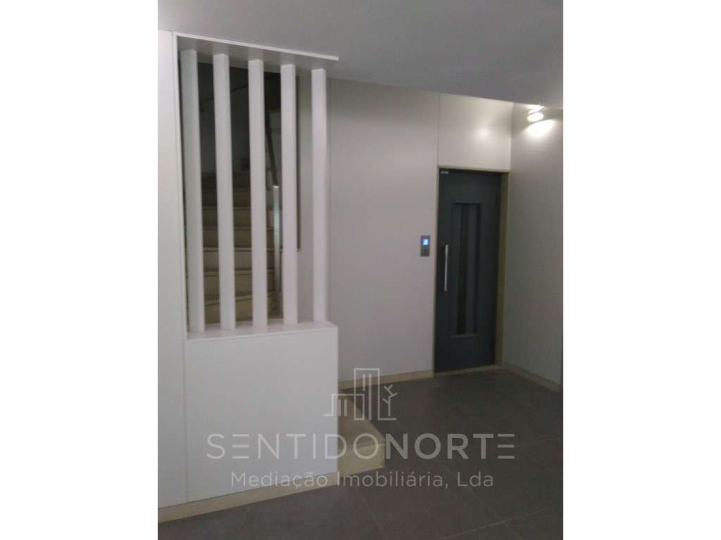 Apartamento T4 junto à Rotunda da Boavista-27