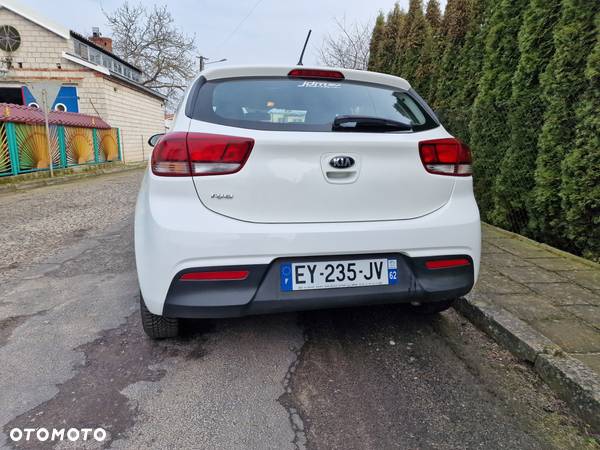 Kia Rio 1.2 Business Line - 34