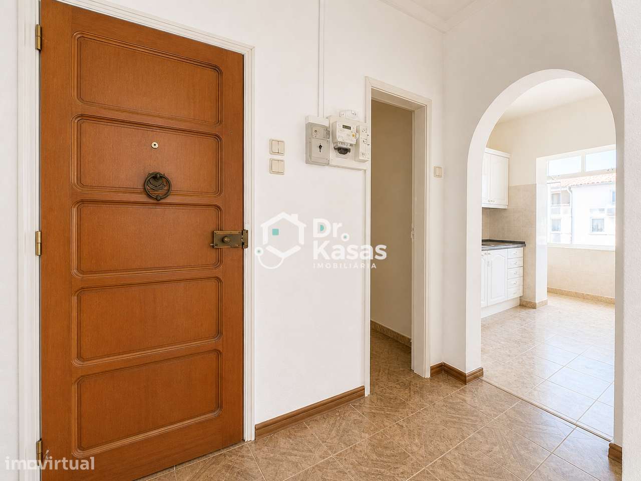 Apartamento T1 com varanda na Baixa da Banheira-12