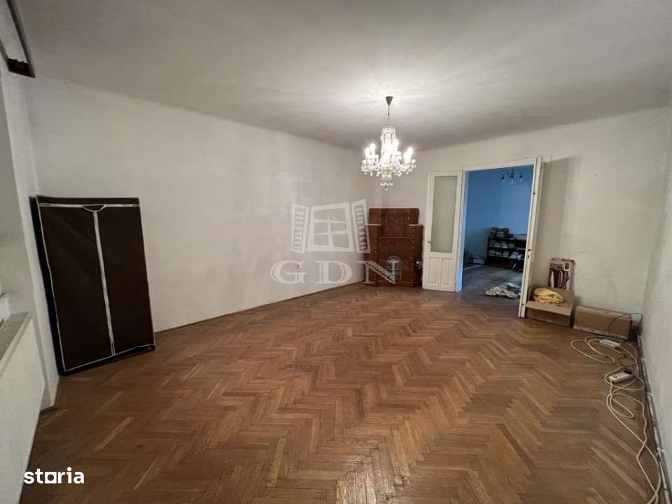 Casa individuala 4 camere, 115 mp + curte de 417 mp, zona Piata Abator - Imagine principală: 4/15