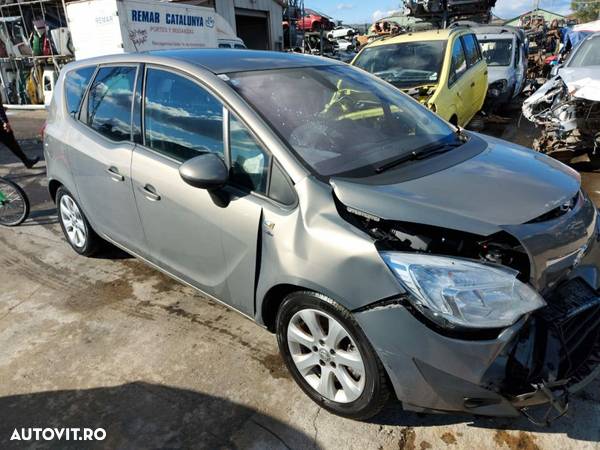 Dezmembrez Opel Meriva B 2012 1.7cdti Euro 5 - 2