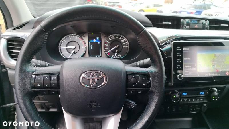 Toyota Hilux 2.8 D-4D Double Cab SR5 4x4 - 15