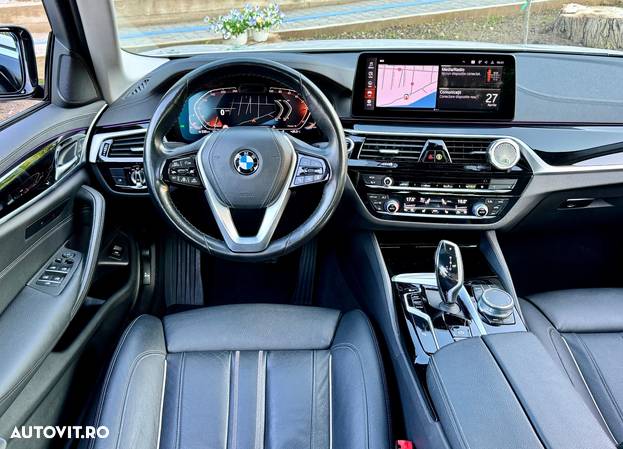 BMW Seria 5 540i xDrive MHEV - 18