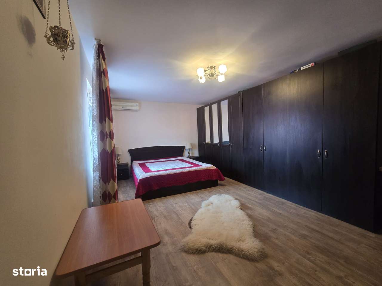 Casa zona Centrala Independenta Energetic  Mobilata si Utilata - Imagine principală: 3/12