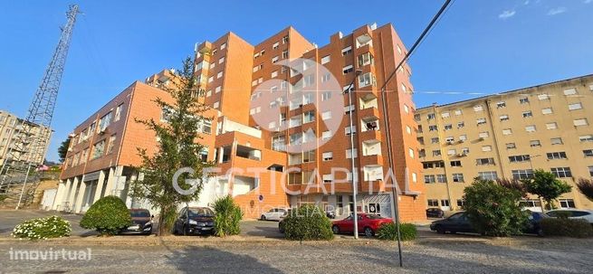 Apartamento T3 em Alpendurada e Matos-5