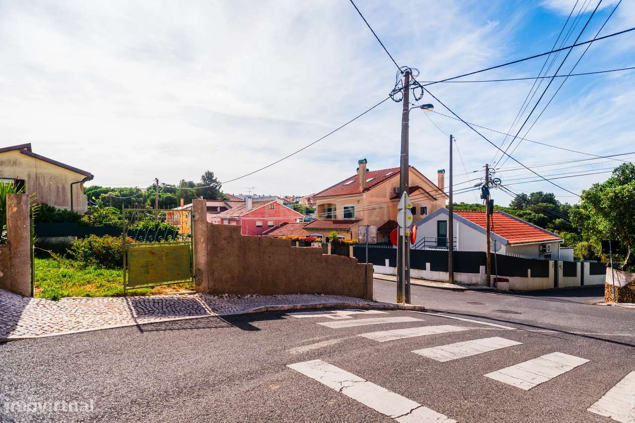Terreno urbano de 430 m² em zona tranquila de Bicesse, Cascais-3
