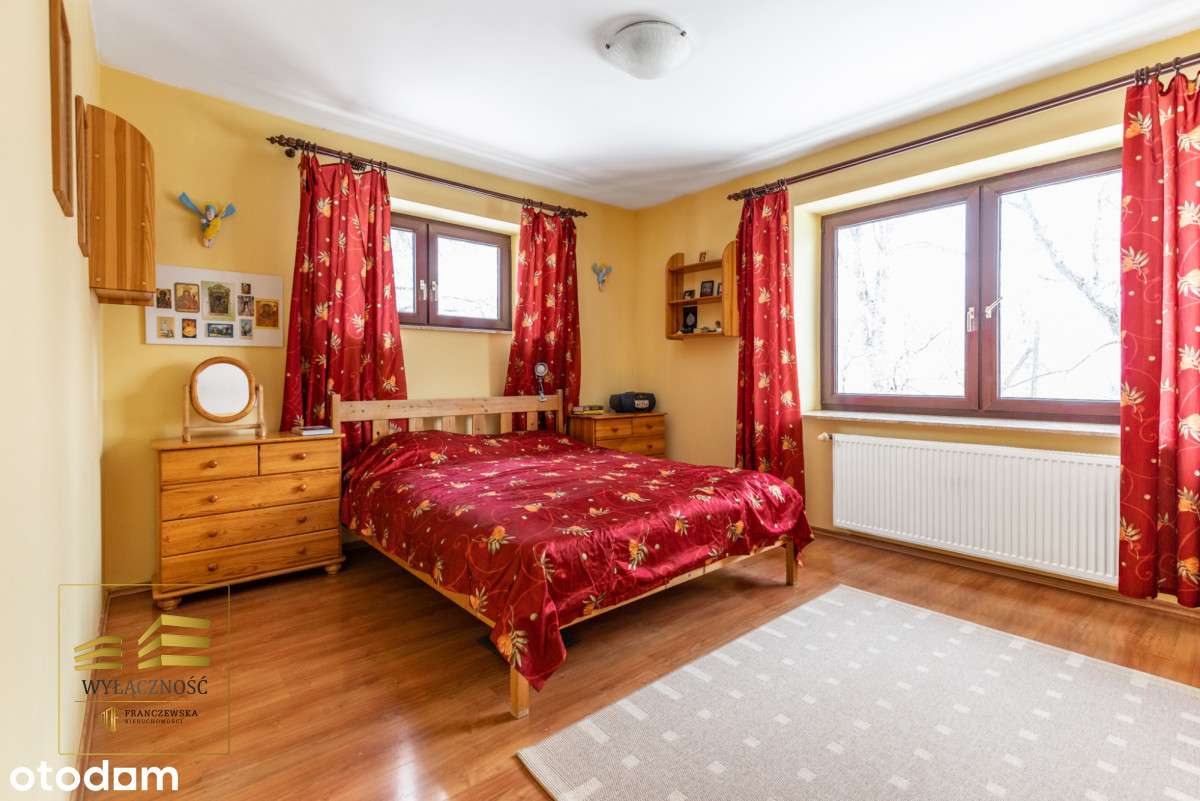 Dom wolnostojący  6 pokoi z dużą działką-12