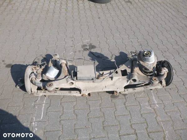 BELKA SANKI ZAWIESZENIE TYŁ TYLNE KOMPLETNE WAHACZE PIASTY VOLVO S60 I 09492948 - 8