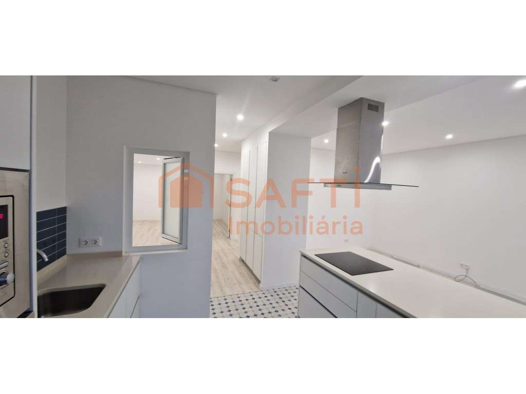 Apartamento com 3 quartos em Palmela - Grande imagem: 4/16