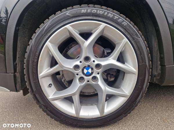 BMW X1 sDrive18d xLine - 32