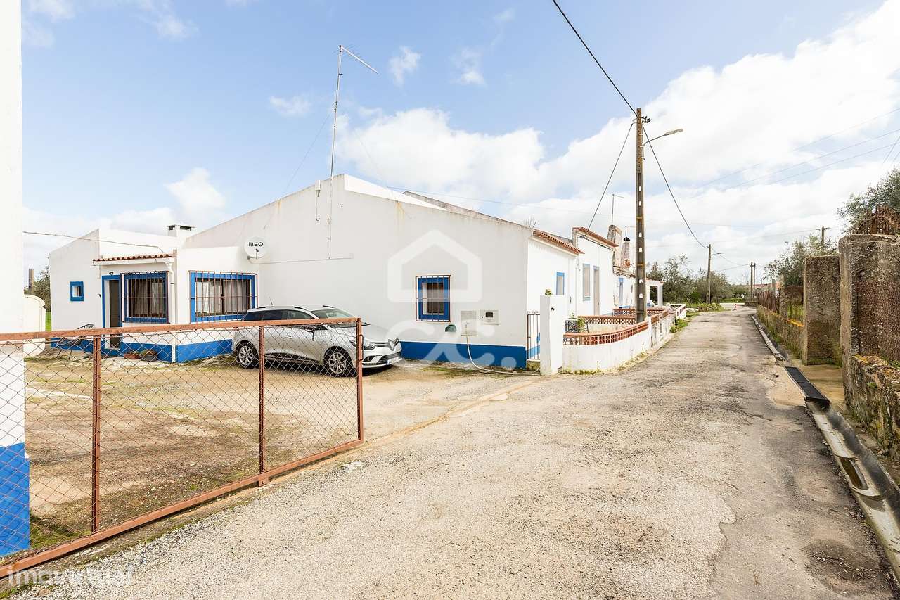 Moradia T2 de Rés do Chão c/ Terreno de 347 m² | S. Miguel de Machede,-23