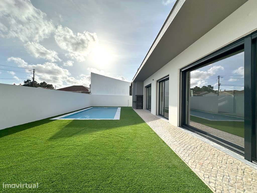 Moradia Térrea à Venda em Azeitão, T4 com 3 Suites e Piscina - Grande imagem: 2/34