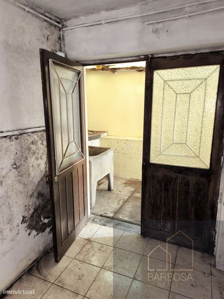 Apartamento T2 Semi-Cave  - Estação Ermesinde - Renovação - BARATO-18