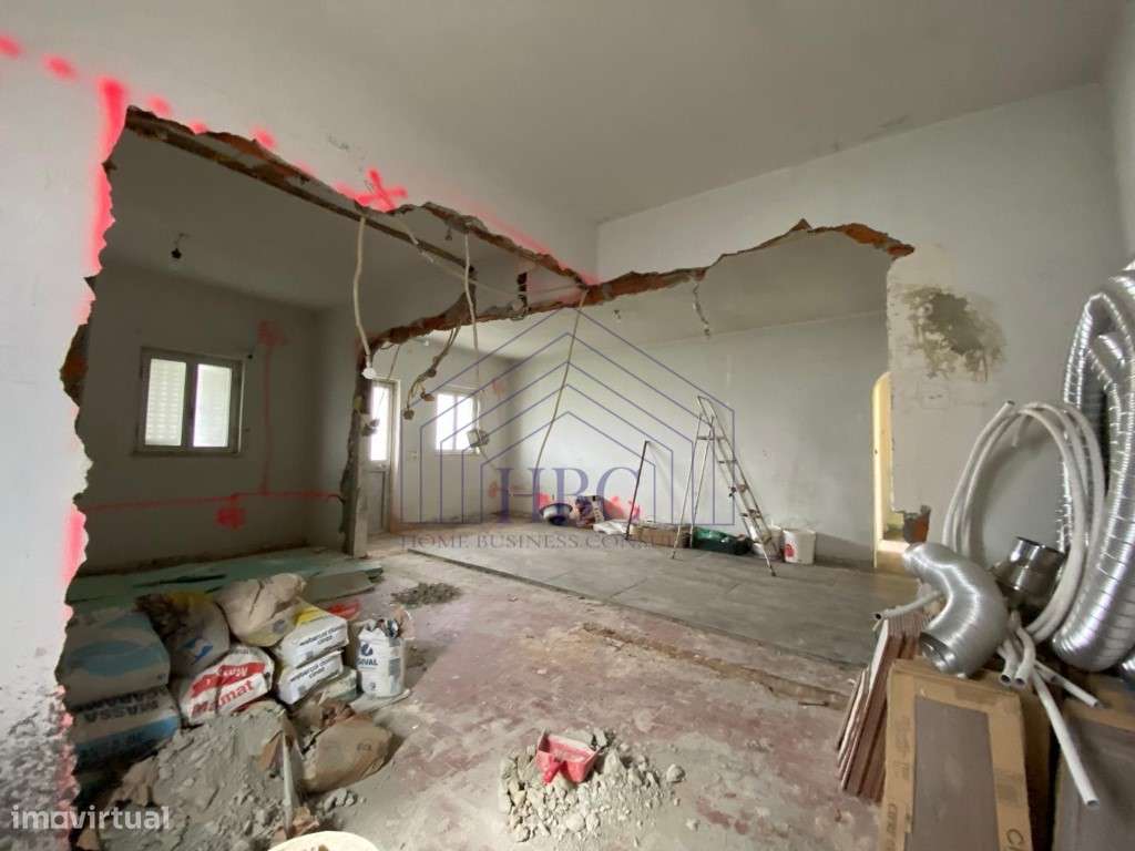 Moradia T3+1 com Grande Potencial na Lagoa de Albufeira - Sesimbra-7