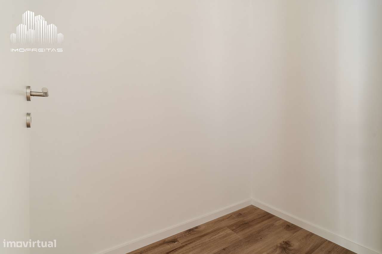 Apartamento T2 Novo com Garagem Fechada para 2 Carros-22