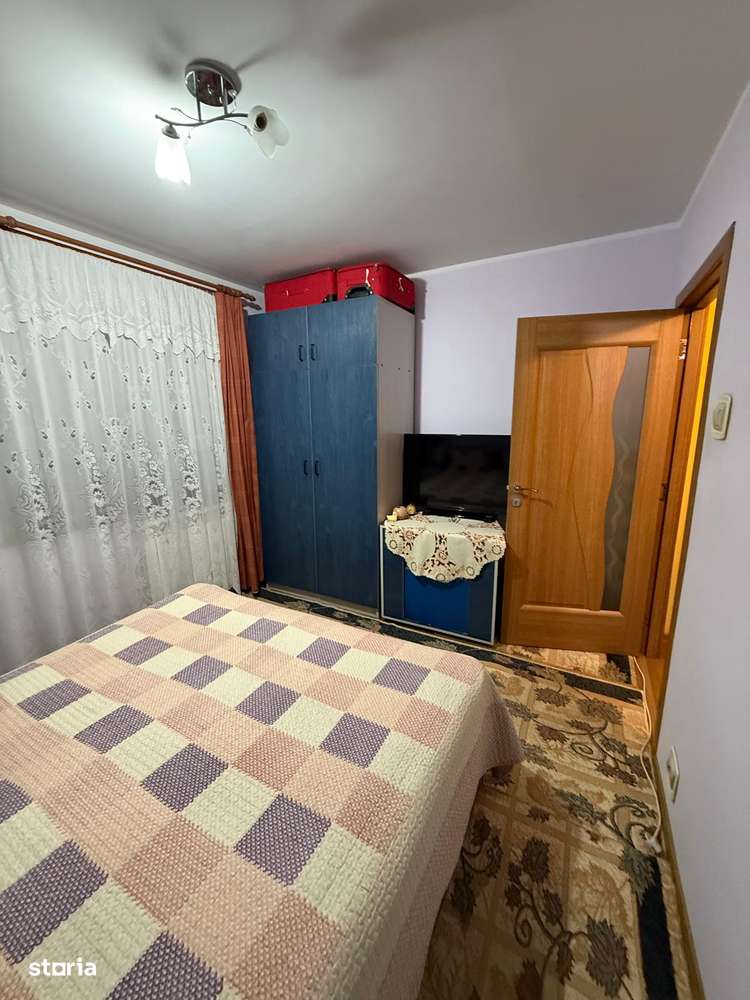Apartament cu 4 camere decomandate in apropierea spitalului - Imagine principală: 2/16