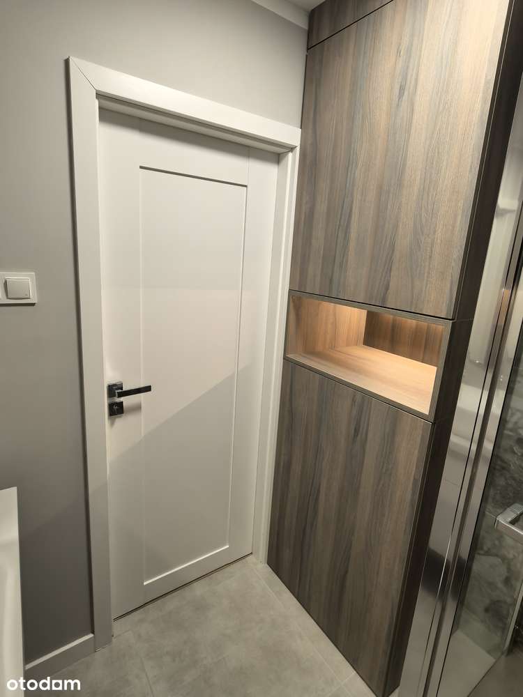 NOWA OFERTA! Nowoczesne mieszkanie na Parkitce po remoncie! I piętro-17