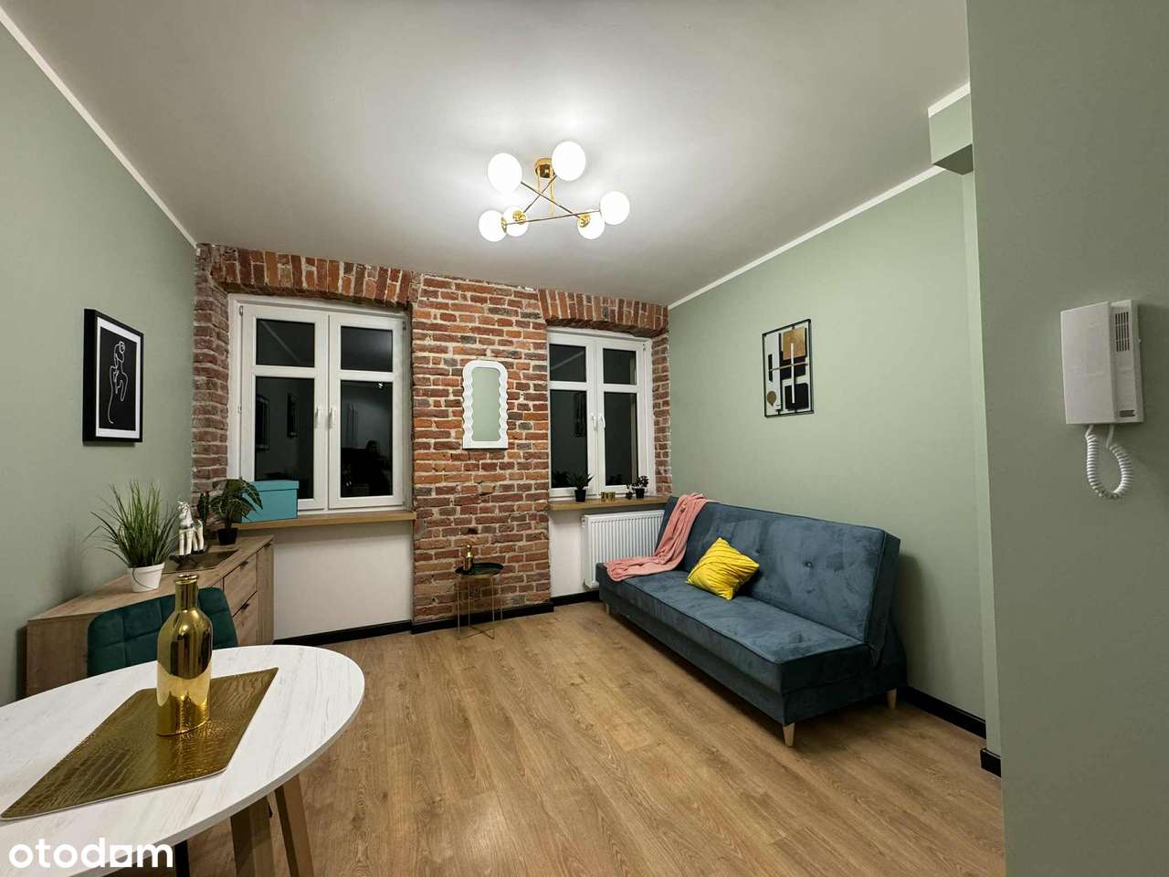 Kawalerka 18 m² w kamienicy po rewitalizacji , niski czynsz !-4