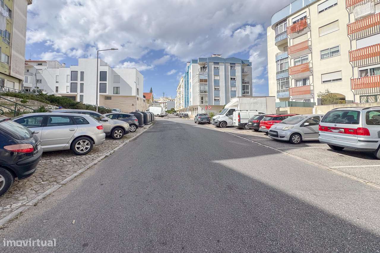 Apartamento T2 localizado nas Mercês-24