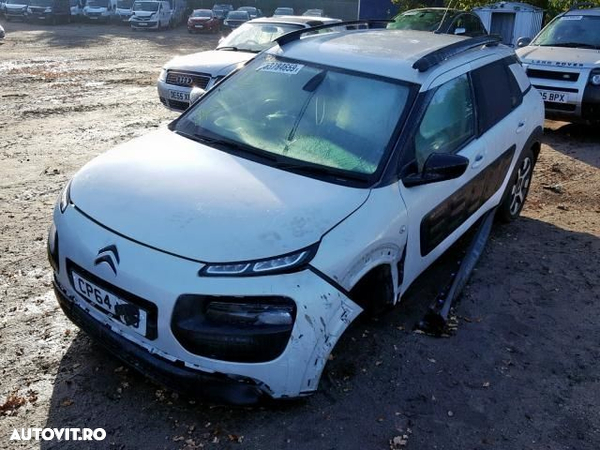 Dezmembrez Citroen C4 Cactus 1.2 i 1.6hdi 2015 - 1