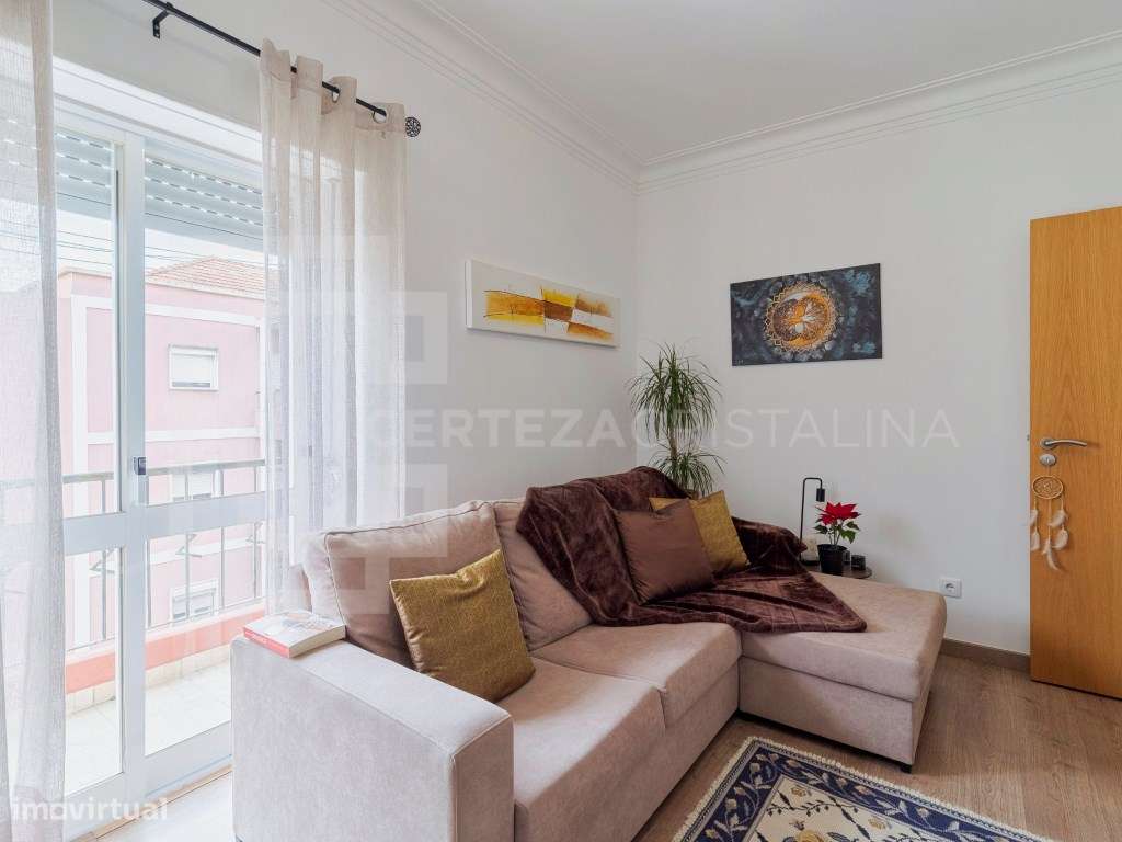 Apartamento T3 com varanda em gaveto no Barreiro - Grande imagem: 3/24