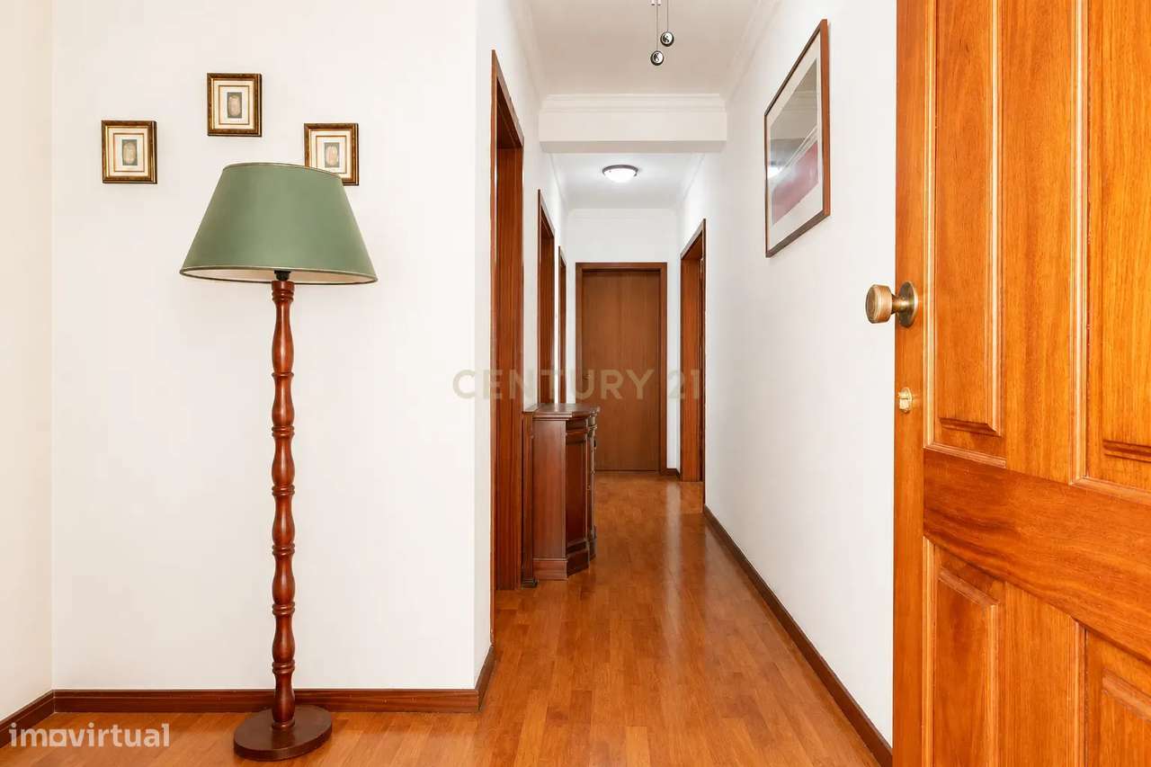 Apartamento T3 à venda em Santo António, Funchal-2