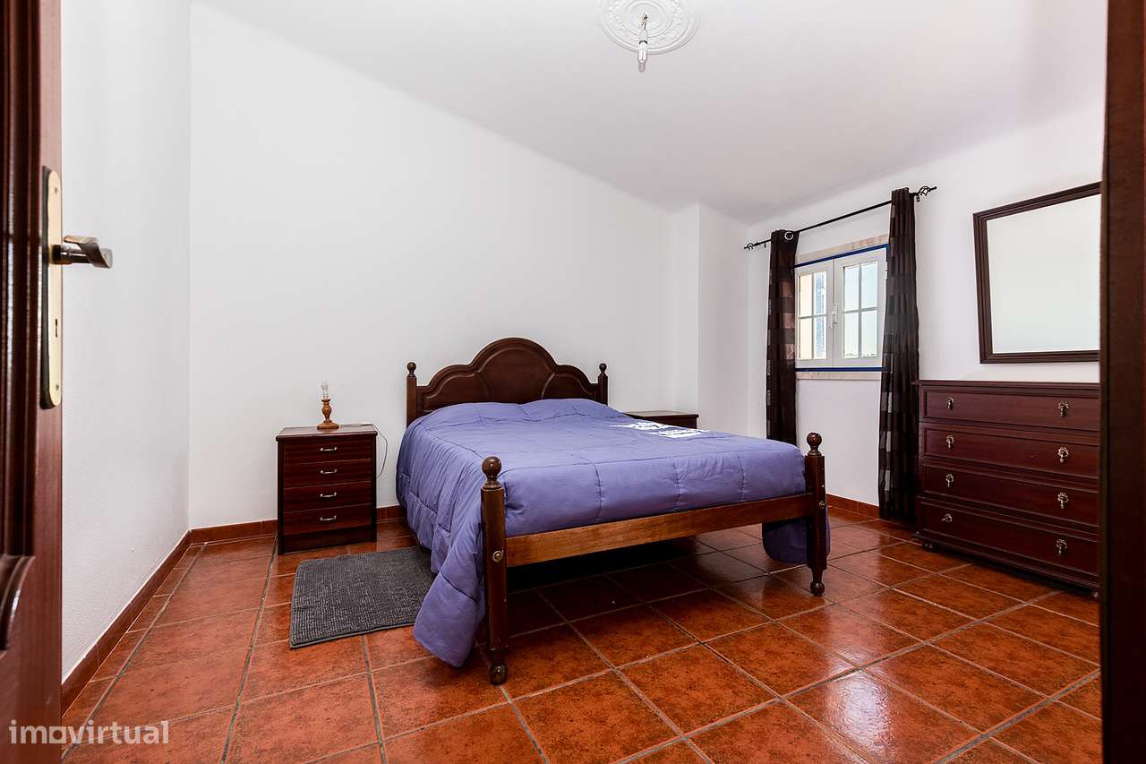 Moradia Isolada T4+2 com 245 m2 em Lote com 961 m2 na Aldeia de Nora,-19