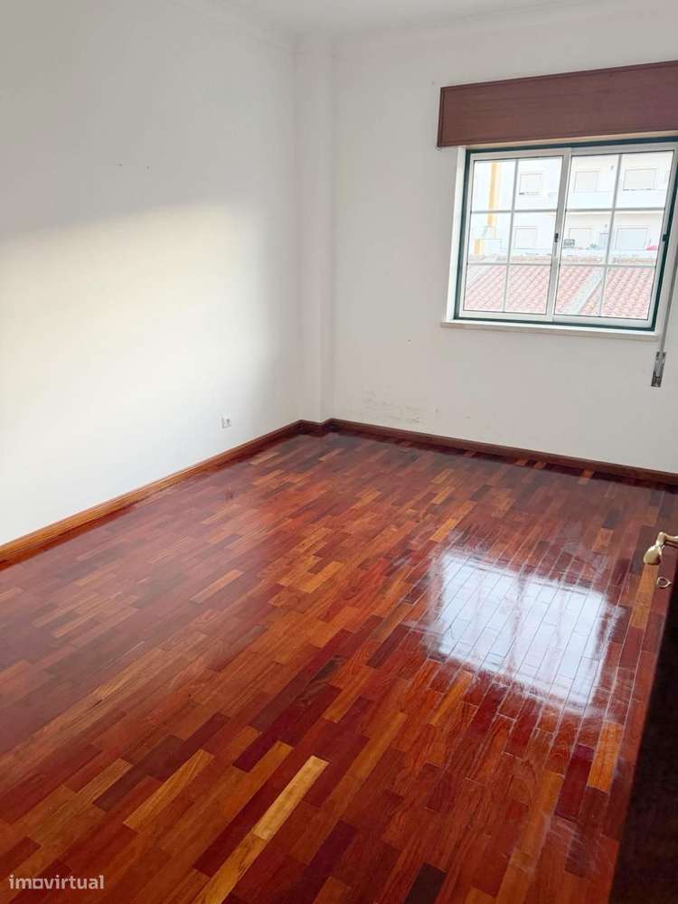 Oportunidade em Samora T3 com 146m² - perto novo aeroporto - Grande imagem: 4/16
