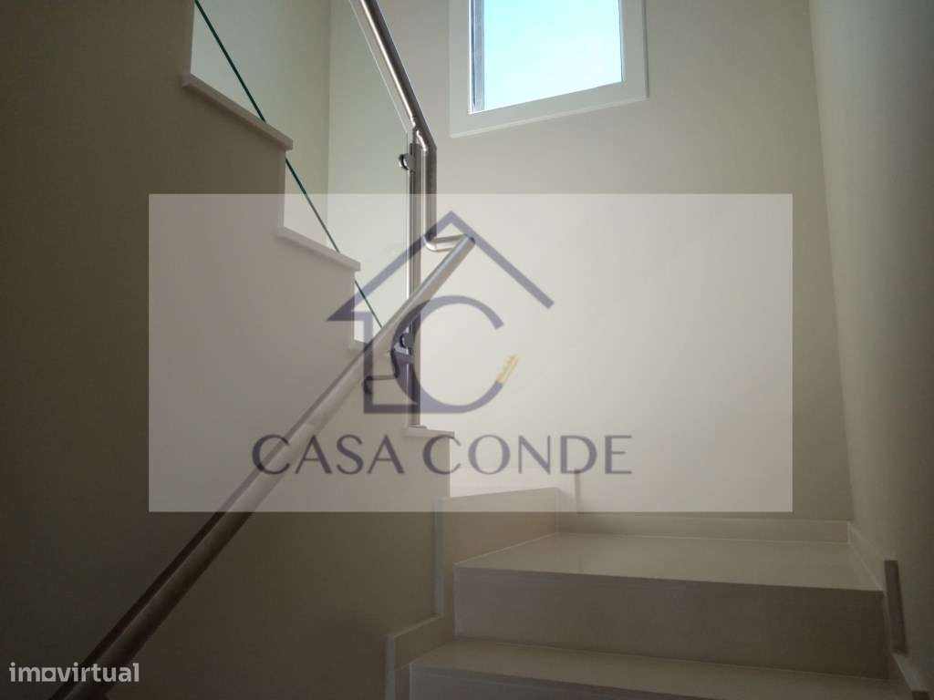 Moradia Isolada T4 Duplex com Piscina | Vendas de Azeitão-13