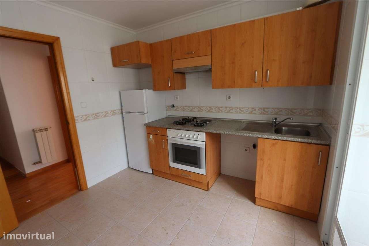 Apartamento T3 em Alhos Vedros, próximo a transportes públicos - Grande imagem: 5/16