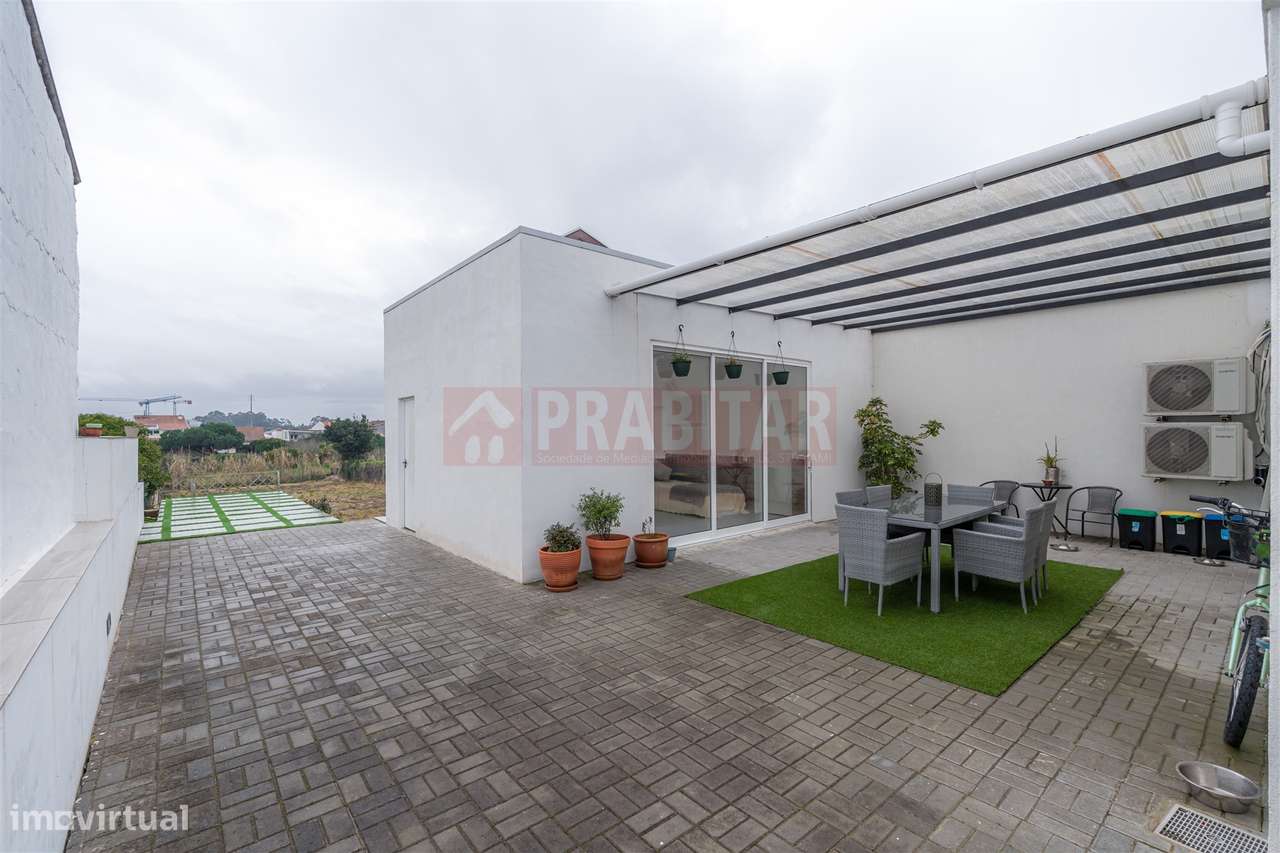 MORADIA T3 COMO NOVA EM AVEIRO/SANTA JOANA-23