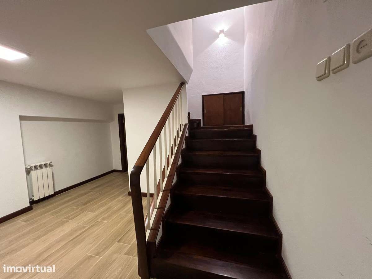 Moradia T4+2  3 Frentes monte dos Burgos-49