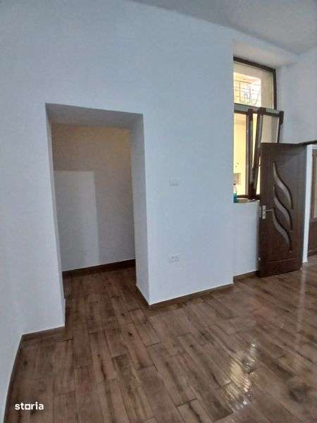 Oferta ! Apartament spatios,3 camere decomandat,90 mp utili in  centru - Imagine principală: 5/8