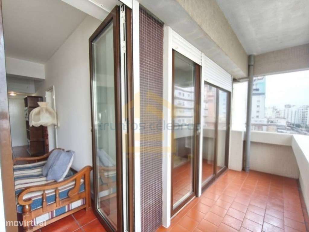 Apartamento T2 com vista mar frente á praia - 1.ª Linha de Mar -Póv...-43