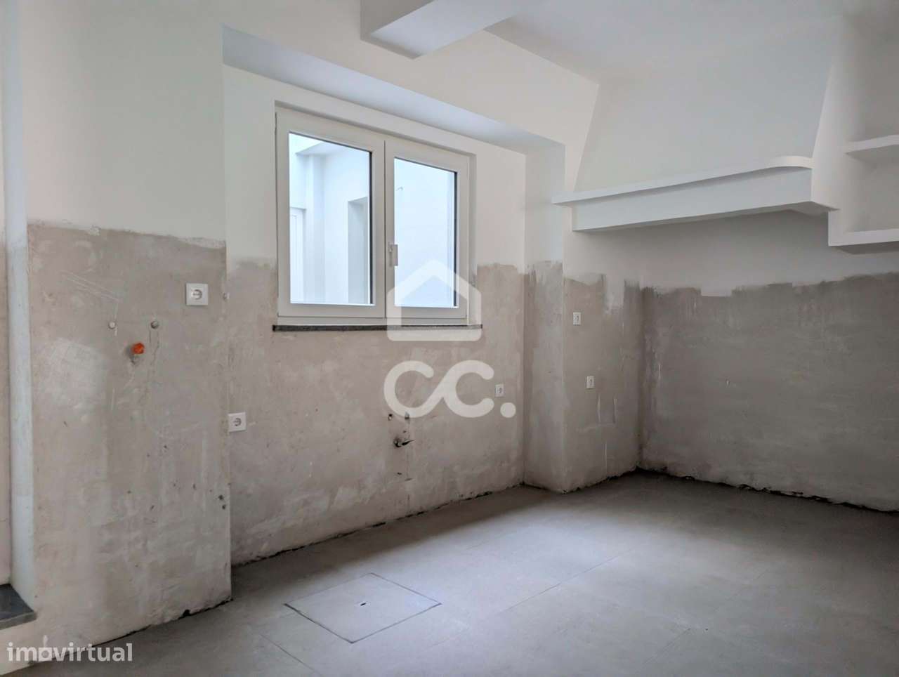 Loja, 153,14 m², Abrantes (São Vicente e São João) e Alferrarede-12