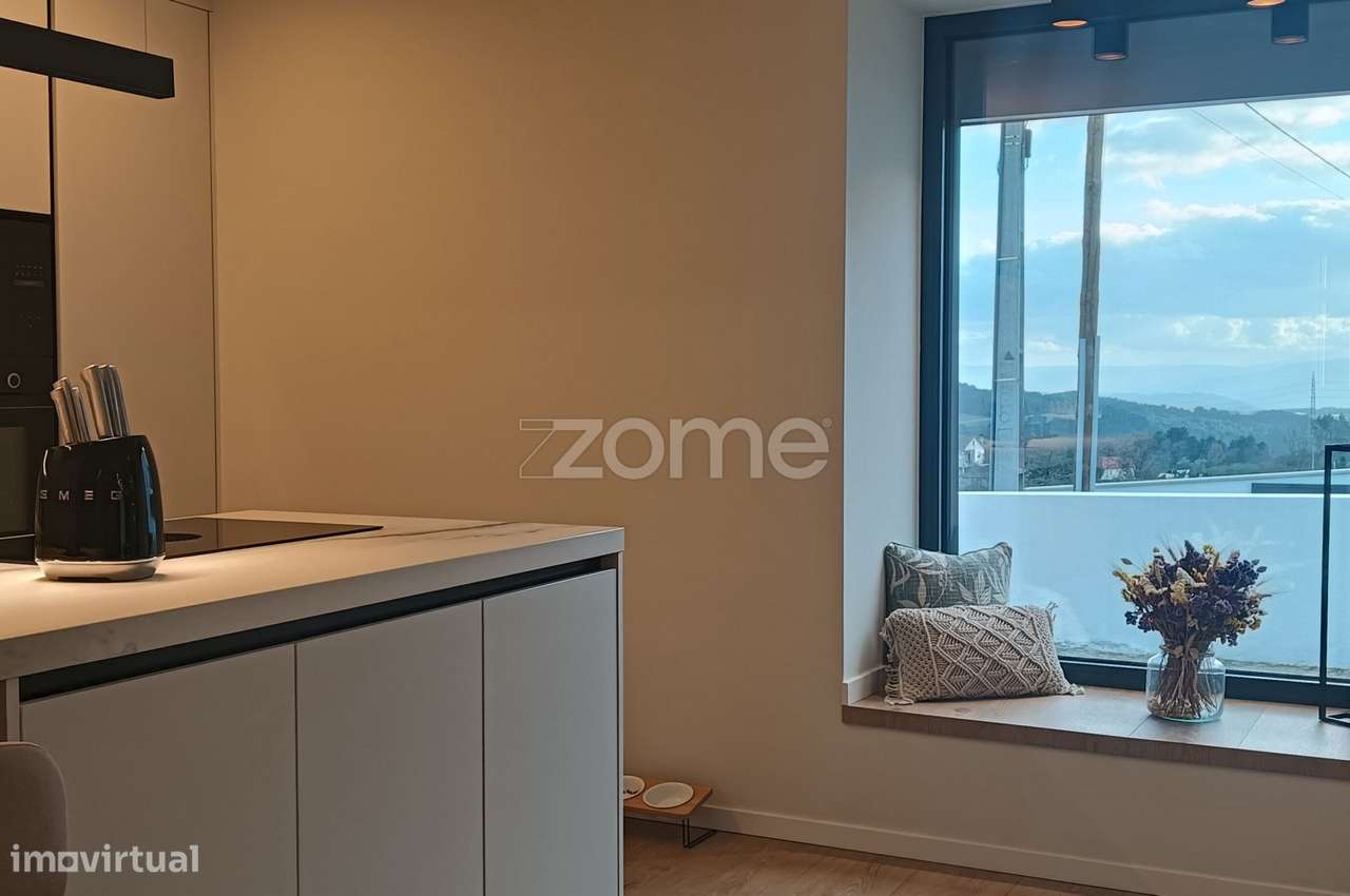 Moradia Térrea Semi- nova com piscina-8