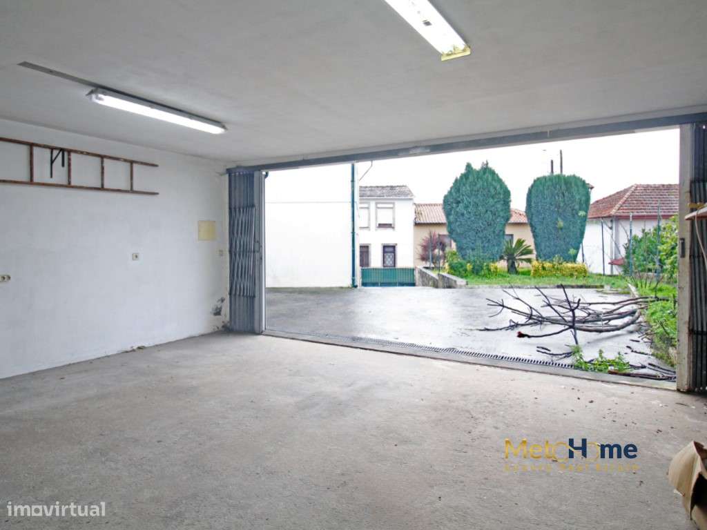 Moradia de 4 frentes em Perosinho-46