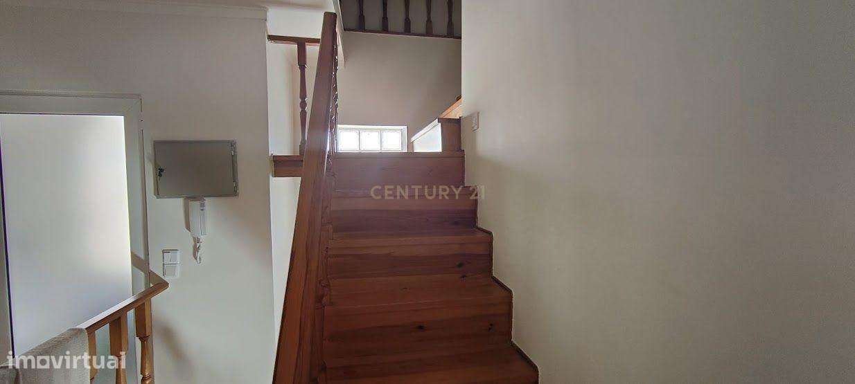 Moradia independente com 8 quartos | Caneças-Odivelas-11