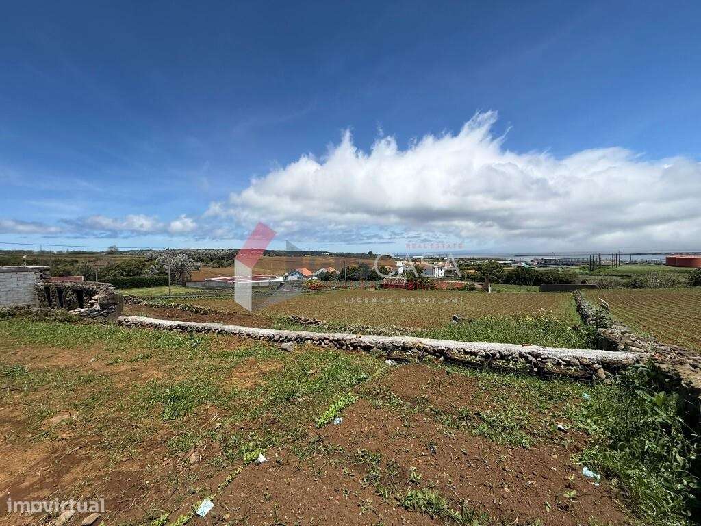 Moradia T1 com Vista Mar e Projeto Aprovado – Santa Cruz-17