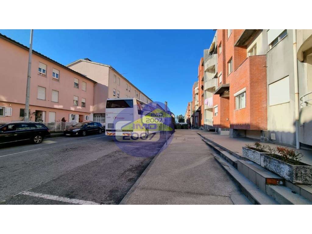 Apartamento T2 em Madail Oliveira de Azeméis. - Grande imagem: 2/7