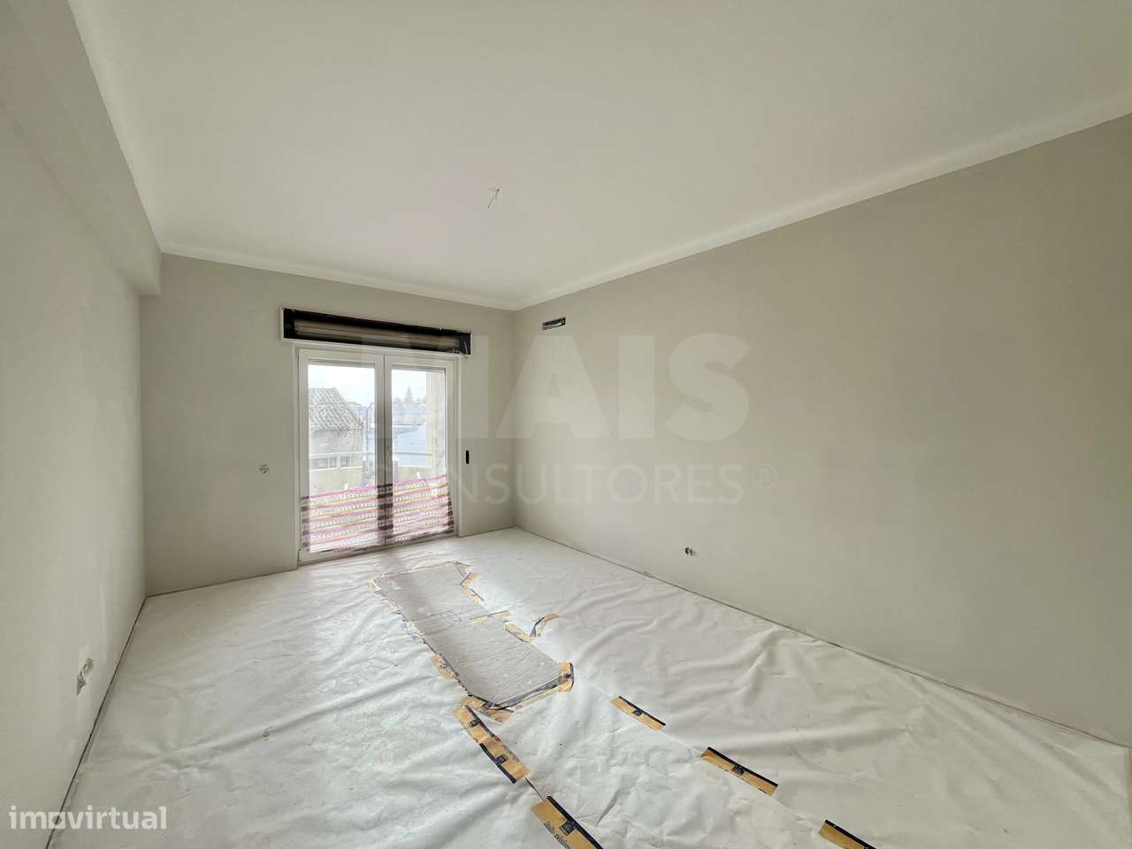 Apartamento T2 totalmente remodelado a estrear no Centro de Samora ... - Grande imagem: 4/16
