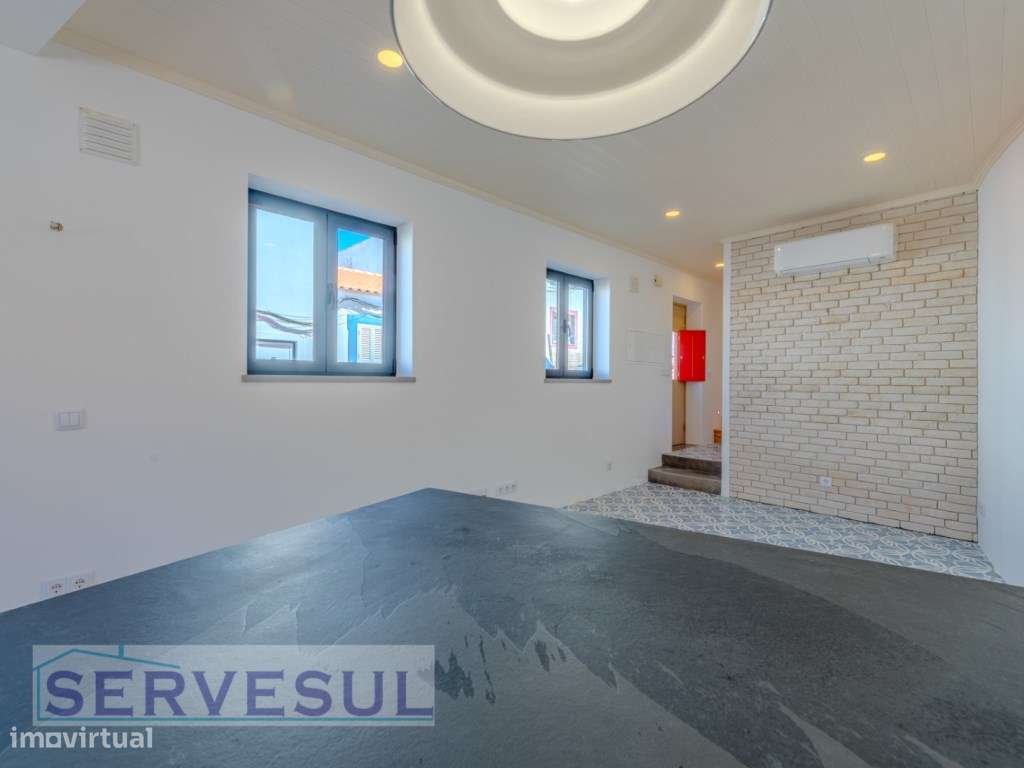Nova Moradia de 2 pisos composta por 1 quarto, totalmente renovada,...-6