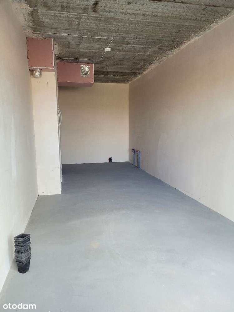 Nowoczesny lokal 28m² z parkingiem idealny na biuro lub małe usługi-5