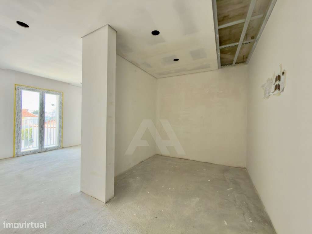 Apartamento T4+1 duplex remodelado com jacuzzi e garagens em Alcabi...-23